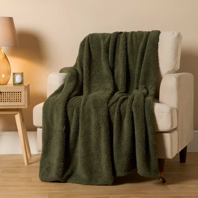 OHS Teddy Fleece Throw, Woodland Green - 200  x 240cm - image 1