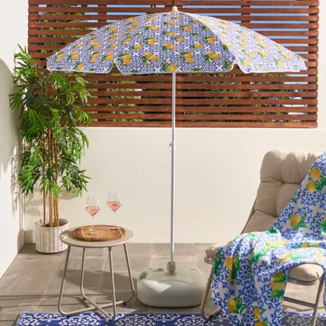 lemon patio umbrella Slice Parasol The separately controlled infinity tilt can shield you from the sun at any point in its fiery orbit J JOYSAY Colorful Lemons Umbrella