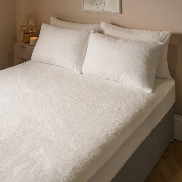 OHS Teddy Fleece Fitted Sheet, White - Double - image 1