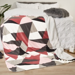 OHS Shapes Geo Print Sherpa Throw - Blush - thumbnail 2