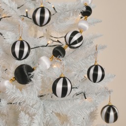 OHS 8 Pack Striped Baubles & Garland Set - Monochrome - thumbnail 4