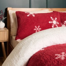 OHS Snowflake Teddy Duvet Set, Red - Double - thumbnail 4