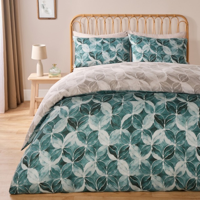 OHS Watercolour Fishcale Duvet Cover Set, Teal - King - image 1