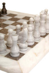 Eleri White & Grey Large Marble Chess Set - thumbnail 5