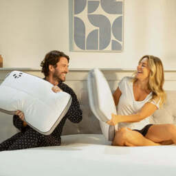 Memory Foam Hybrid Bamboo Pillow - Helps with Neck Pain - Ideal for Side & Back Sleepers - 70 x 40 x 13cm - thumbnail 5