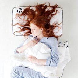 Memory Foam Hybrid Bamboo Pillow - Helps with Neck Pain - Ideal for Side & Back Sleepers - 70 x 40 x 13cm - thumbnail 3