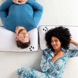 Memory Foam Hybrid Bamboo Pillow - Helps with Neck Pain - Ideal for Side & Back Sleepers - 70 x 40 x 13cm - thumbnail 4