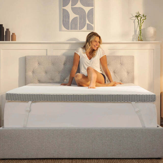 Hybrid Bamboo Mattress Topper - image 1