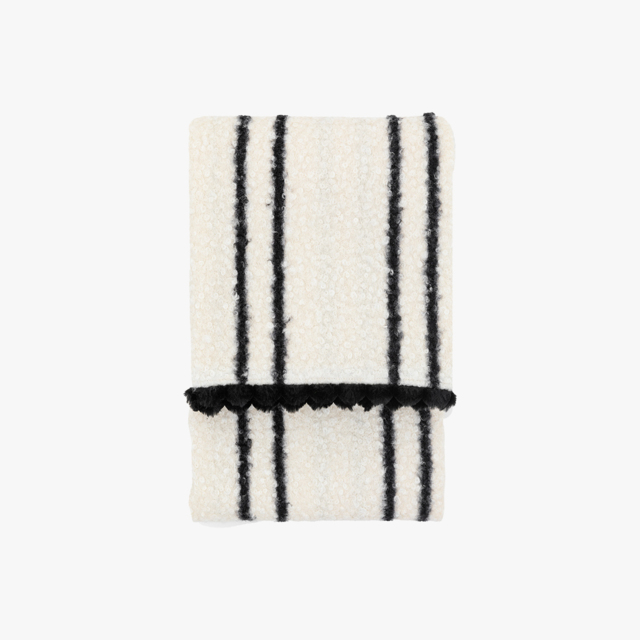 Linea Scalloped Throw