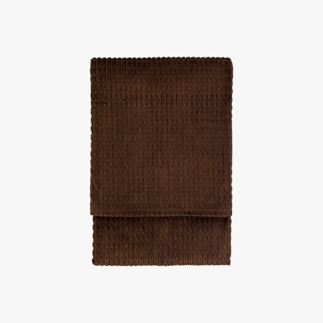 Doze Flannel Throw in Chocolate