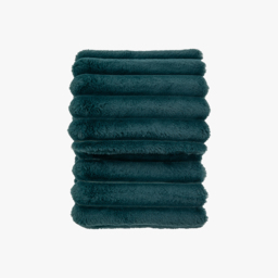 Wrap-up Fur Throw in Teal