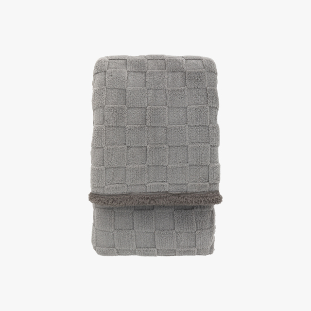 Checker Sherpa Throw in Grey