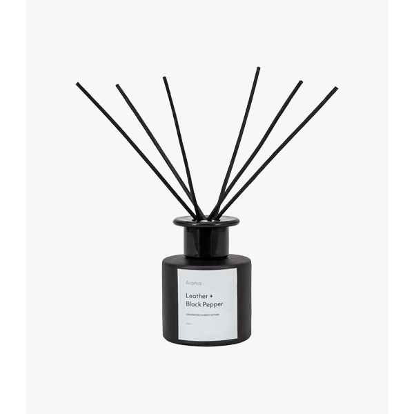 Aura Reed Diffuser Leather & Black Pepper