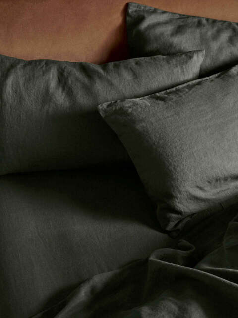 Fern Green Linen Blend Fitted Sheet - King - Piglet in Bed