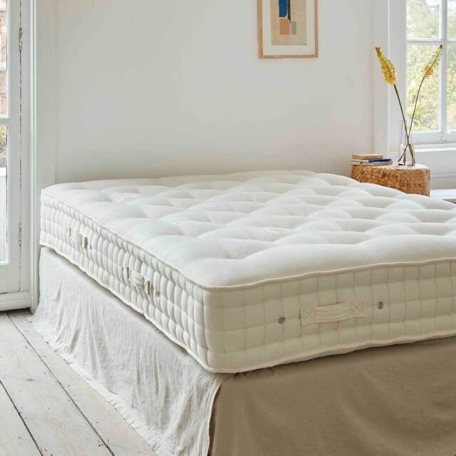 Hawks Barn Pocket Sprung Wool Mattress - UK Double - Piglet in Bed