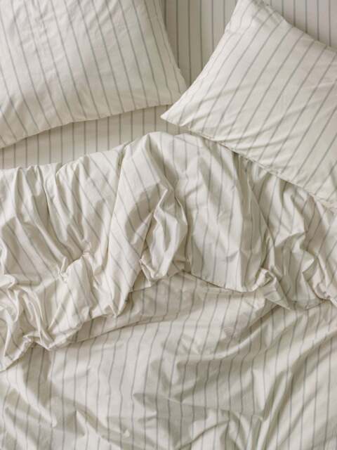 Mellow Green Slumber Stripe Cotton Duvet Cover - Single - Piglet in Bed