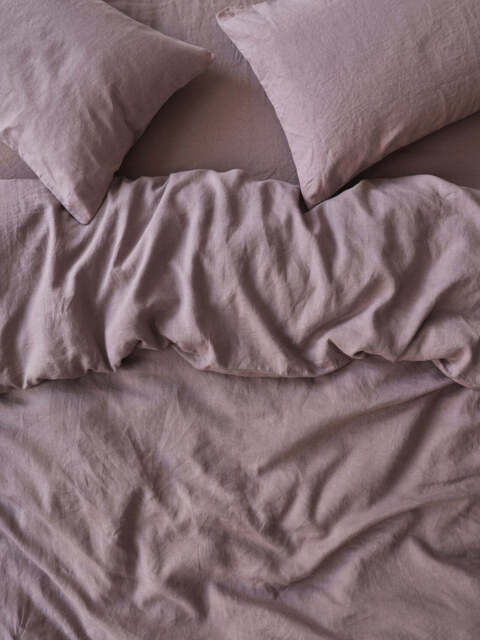 Elderberry 100% Linen Duvet Cover - Single - Piglet in Bed