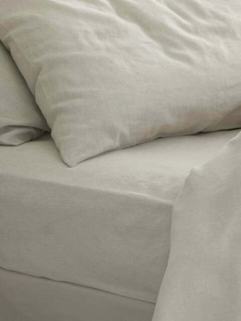 Oatmeal 100% Linen Fitted Sheet - Single - Piglet in Bed