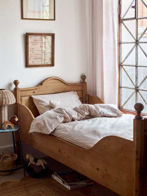 Café au Lait Gingham Kids Cotton Bedding Set - Single - Piglet in Bed