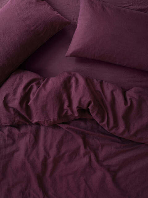 Berry 100% Linen Duvet Cover - Single - Piglet in Bed