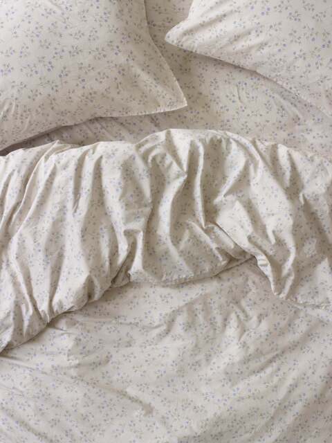 Cream Spring Sprig Cotton Duvet Cover - Single - Piglet in Bed