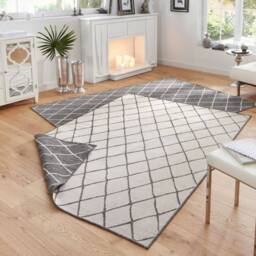 Reversible Indoor-Outdoor Geometric Flatweave Rug - thumbnail 4
