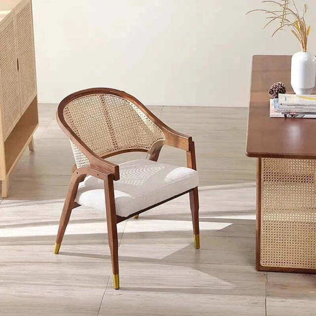 Hinata Chair - Light Wood