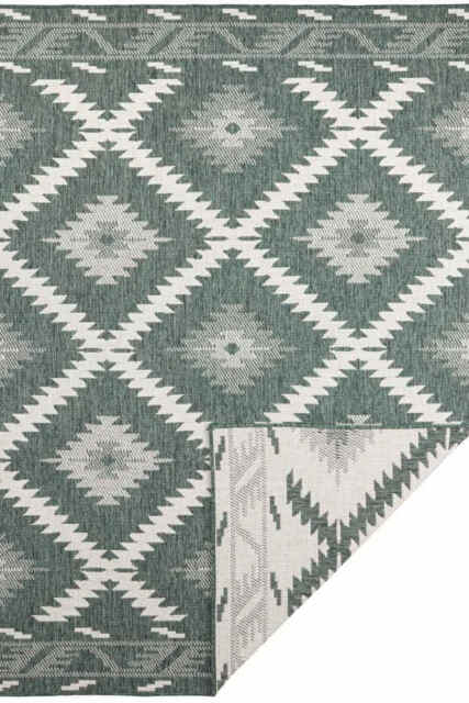 Malibu Reversible Indoor-Outdoor Rug Diamond Design - image 1