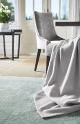 Hush Solid Aqua Luxury Rug - thumbnail 4