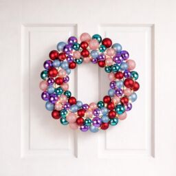 Home Stories 40cm Pre Lit Shatterproof Bauble Wreath