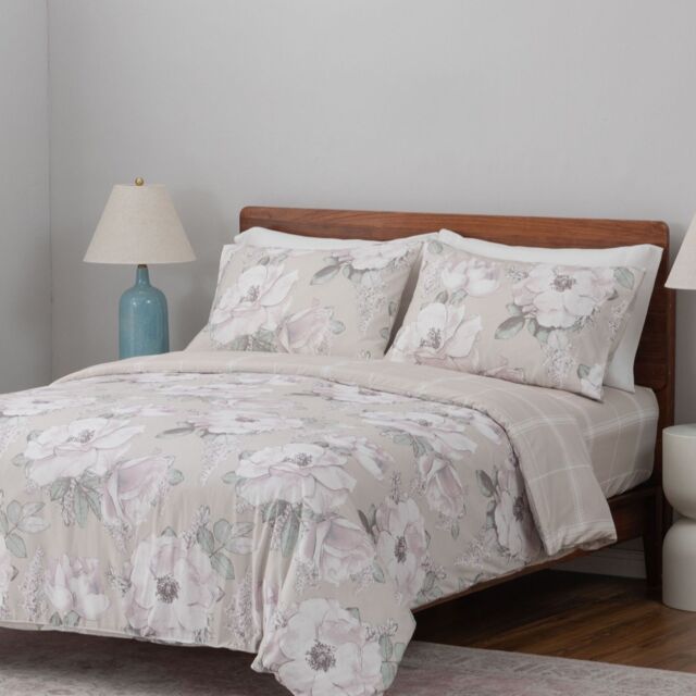 Supersoft by Cozee Home Reversible Floral 4 Piece Duvet Set