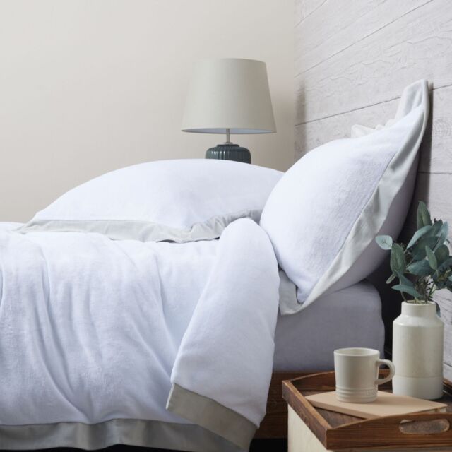 Cozee Home Velvetsoft 4 Piece Duvet Set with Border Trim