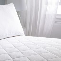 The Fine Bedding Company Smart Temperature Mattress Protector