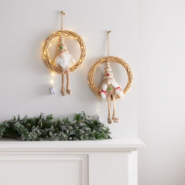 Santa Express Set of 2 Pre-Lit Sitting Gonks in Hoop