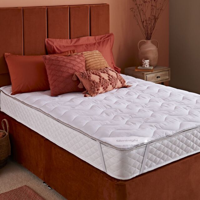 Silentnight Self Heating Mattress Topper