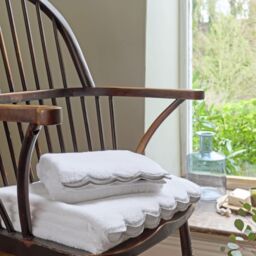 Christy Scallop Edge 4 Piece Towel Bundle