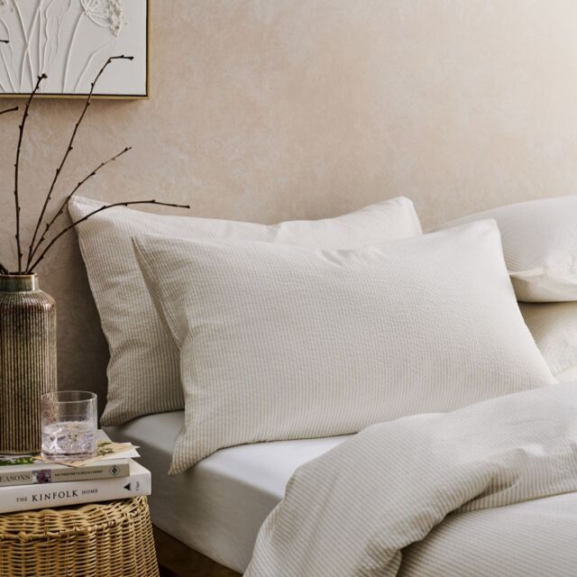 Christy Seersucker Stripe Oxford Pillowcase Pair