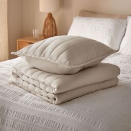 Silentnight Quilted Cushion