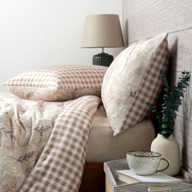 Cozee Home Reversible Floral Gingham Velvetsoft 4 Piece Duvet Set