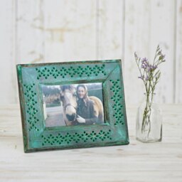 "Rackhams 6"" x 4"" Hara Green Distressed Mango Wood Photo Frame - Mango Wood" - thumbnail 2