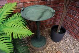 Rackhams Ornamental Free Standing, Weather Resistant, Pedestal Style, Easy Assemble Bird Bath - thumbnail 6