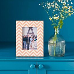 Rackhams Advika Pink Chevron Patterned Photo Frame - 6x4 inch - thumbnail 1