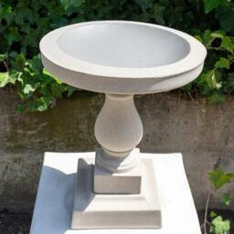 Rackhams Classic Short Sandstone Birdbath ABB7 - thumbnail 3