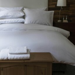 Rackhams 540 Thread Count Satin Stripe Duvet Cover Set - White - Double - White - 100% Cotton - thumbnail 3