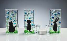 Rackhams Fused Glass Tea Light Holder – Cat & Forget Me Not Design (Handmade) - thumbnail 2