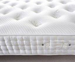 Rackhams 2500 Natural Silk Pocket 7 Layer Memory Foam Mattress with Edge Support - Small Double 4FT - thumbnail 1