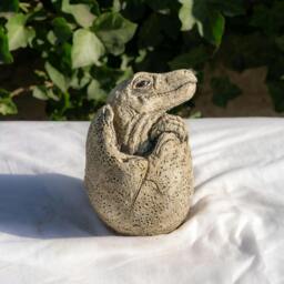 Rackhams Small Stone Cast Velociraptor Garden Sculpture Dinosaur Animal Statue