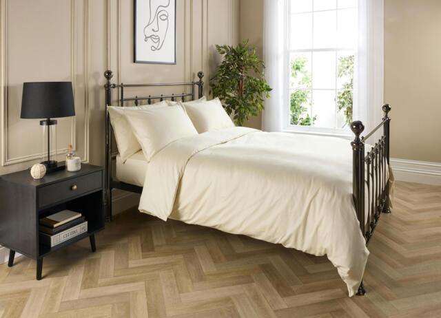 Rackhams 4* Duvet Cover Set - Cream - Super King - image 1