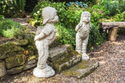 Rackhams Large Boy and Girl 'Young Love' Garden Ornament - thumbnail 6