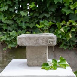 Rackhams Stone Cast Plain Low Square Birdbath 25 cm Tall - thumbnail 2